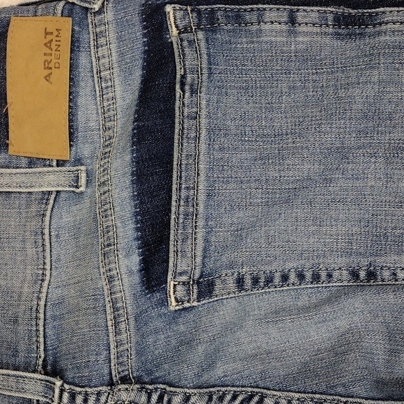 Ariat Bombshell Jordana Blue Medium Wash High Rise Straight Leg Boyfriend Jean - Picture 15 of 16